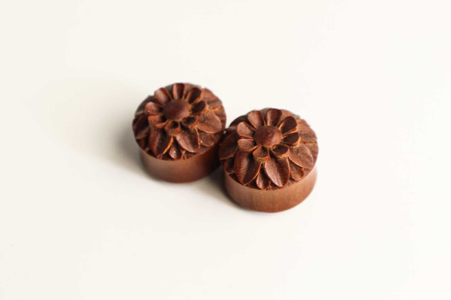 1" (25mm) - Hand Carved Flower Wooden Plugs