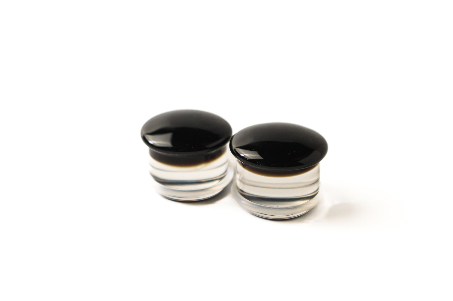 3/4" (19mm) - Color Front Single Flare Plugs with Groove - Black