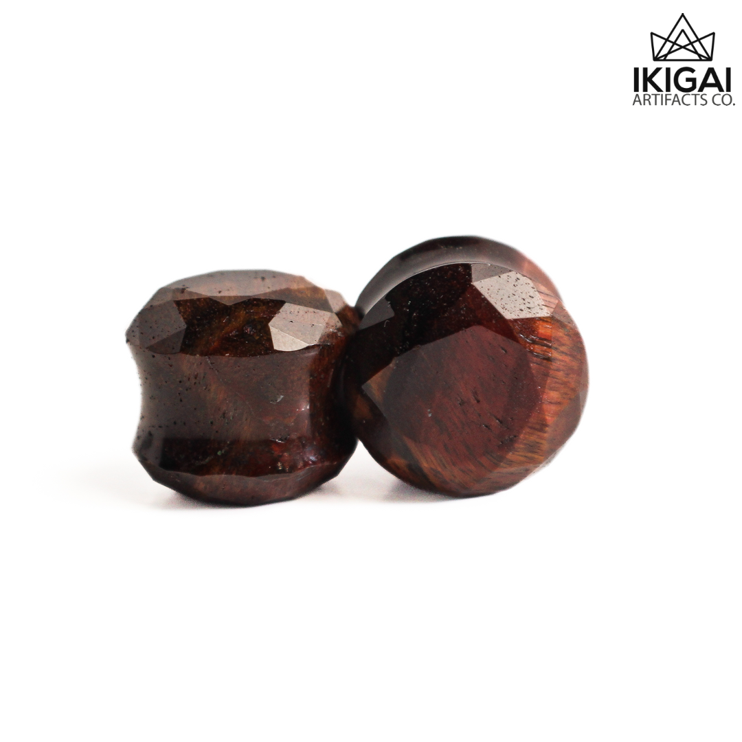 3/4" (19mm) - Faceted Red Tigers Eye Double Flare Plugs