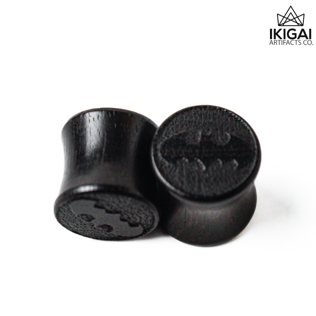 10mm - Batman Wooden Plugs